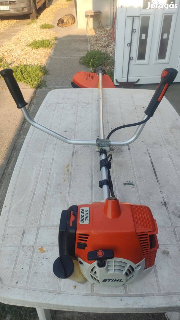 Megkímélt Stihl FS 200 -as Sthil fűkasza + új heveder