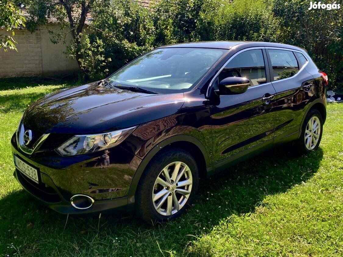 Megkímélt , metál éjlila elegáns Nissan Qashqai 1.2T-DIG 115 Acen