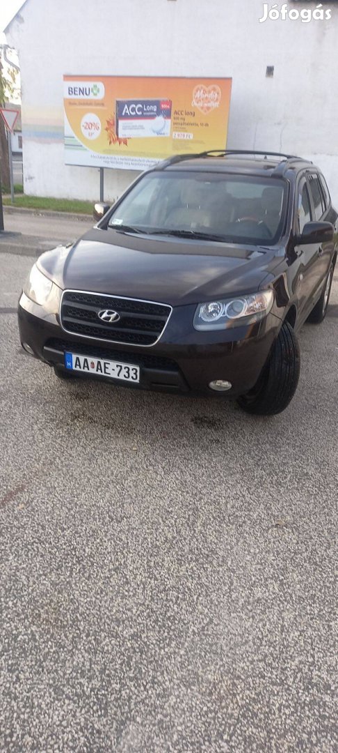 Megkímélt állapotban Hyundai Santa Fe