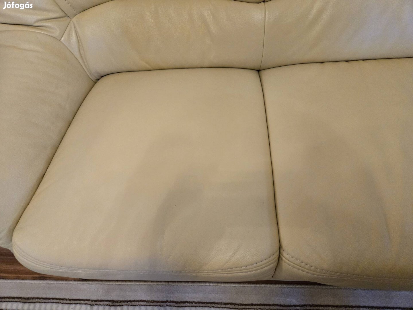 Megkímélt bőr kanapé eladó