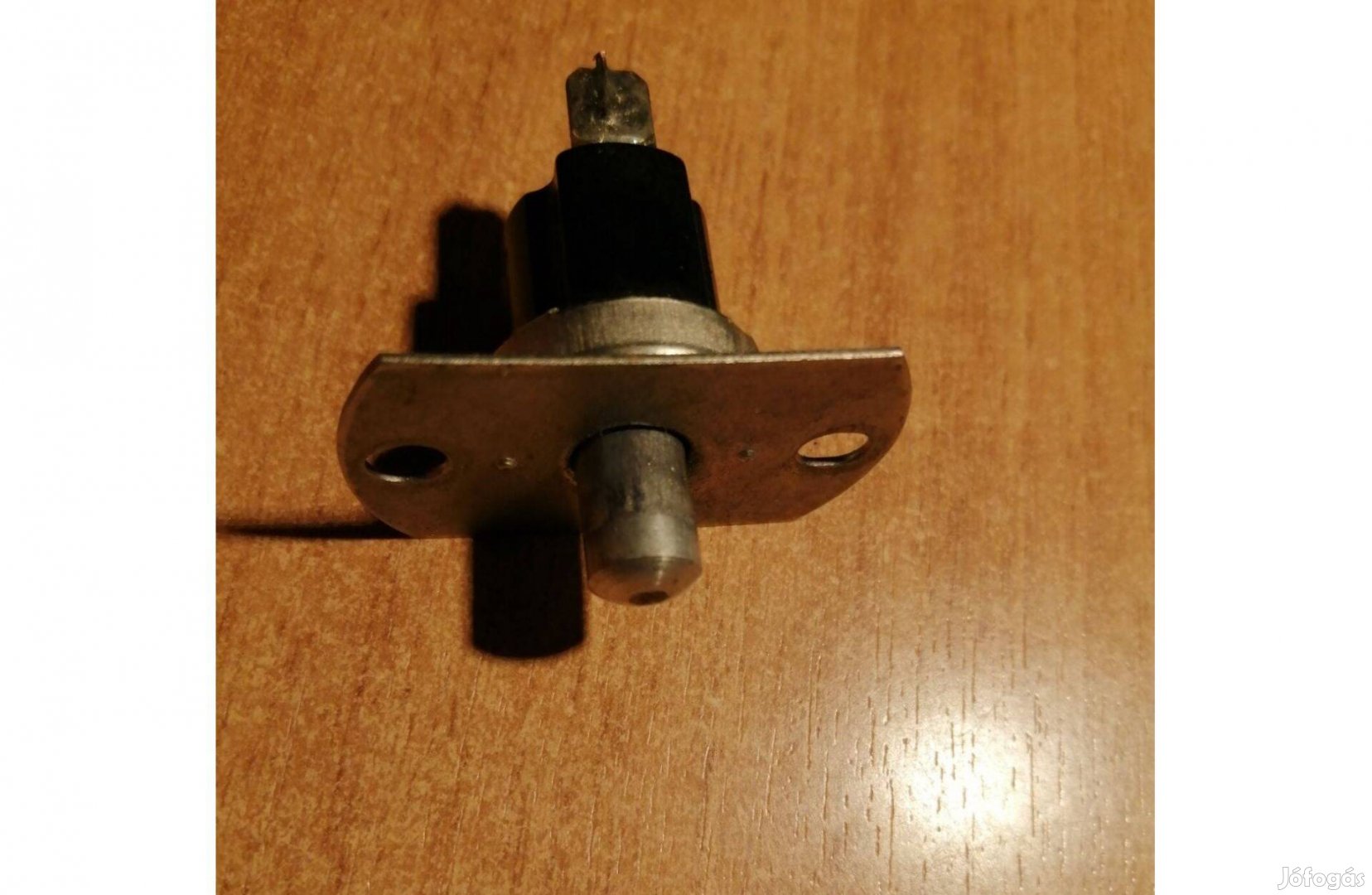 Megszakító kapcsoló