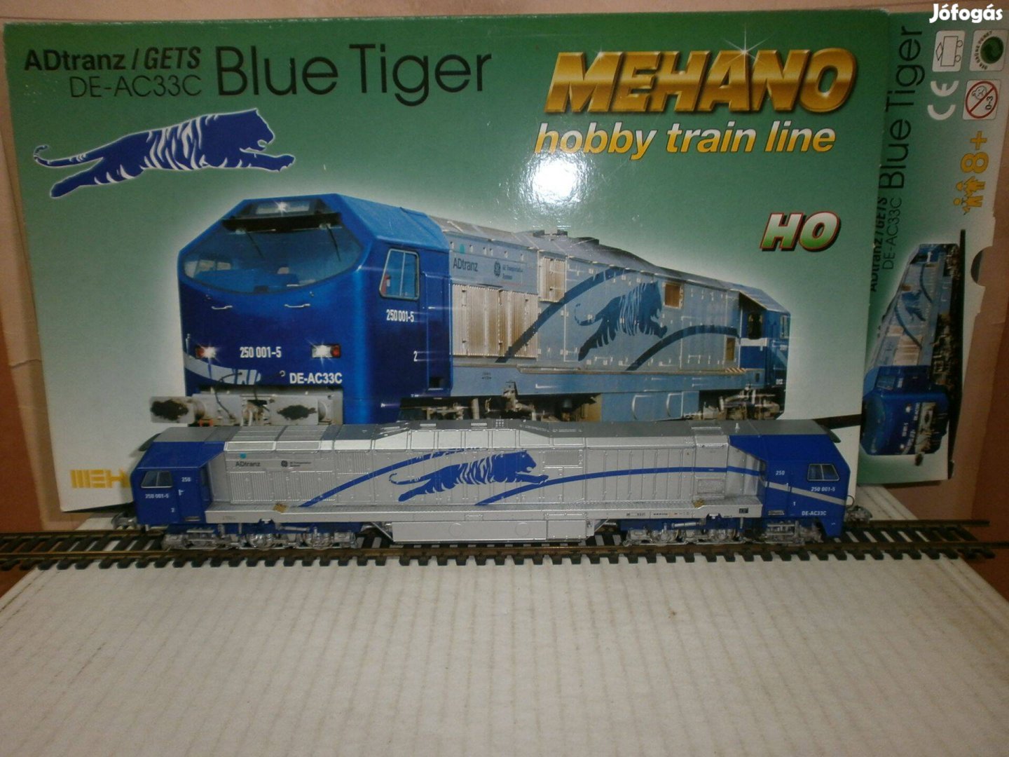 Mehano T-166 - De-AC33C -dizel mozdony "Blue Tiger"- H0 -DSS