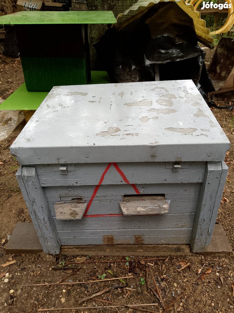 Méhkaptár NB 10+5 keretes