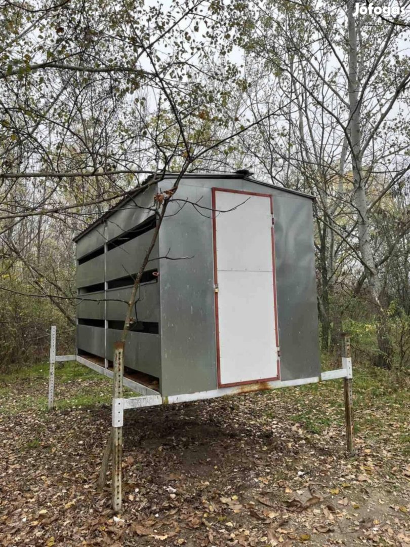 Méhkaptár tároló konténer