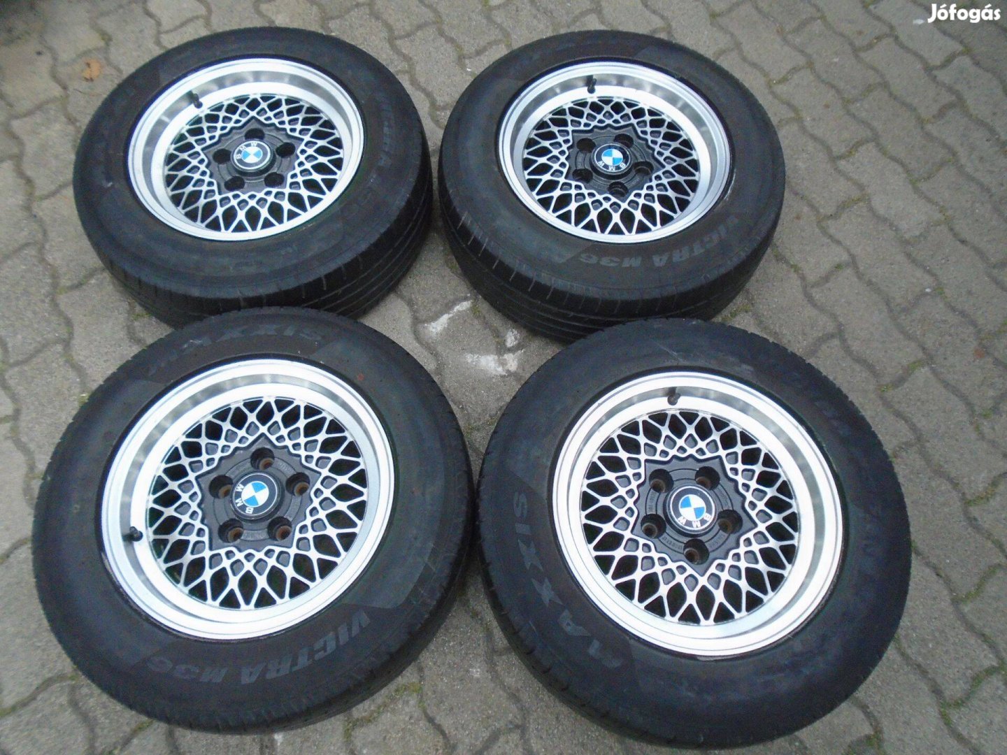 Melber BMW E34 7x15" ET12 (5x120) 205/65R15 nyári gumikkal eladó