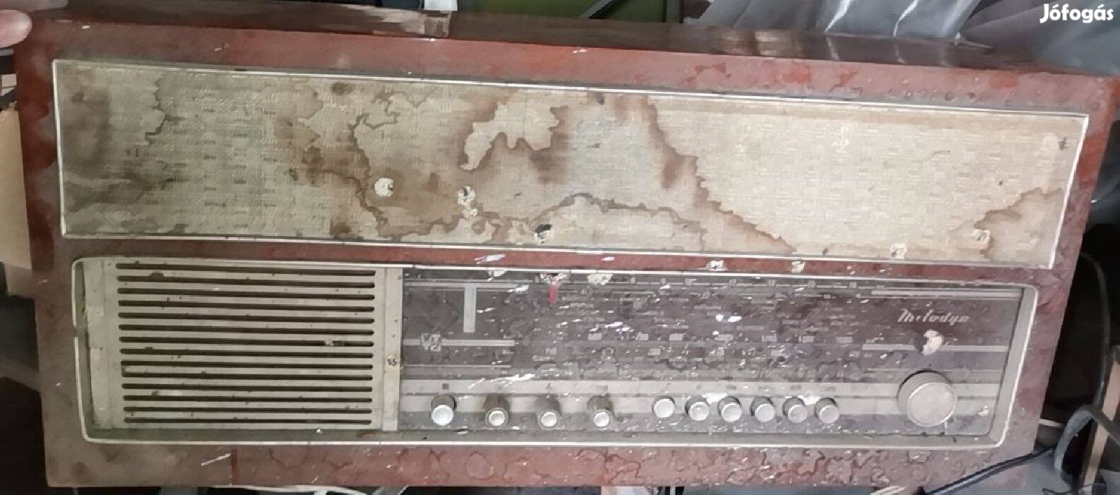 Melodyn R4900 régi nagy méretű rádió