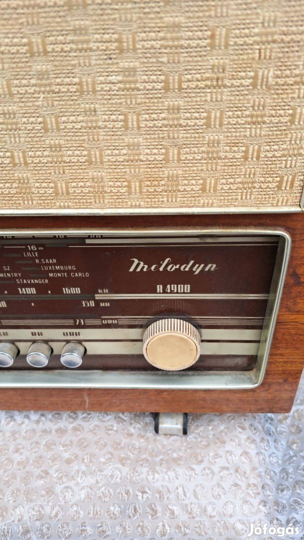 Melodyn R 4900 nagyméretű nyugat-német csöves rádió, 1960