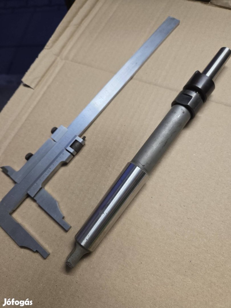 Menesztő szár feltűzhető dörzsárhoz kúpos