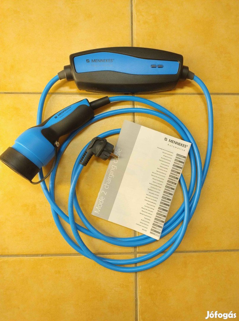 Mennekes EVSE hordozható elektromos autó töltő félár alatt. 13A 3kW Új