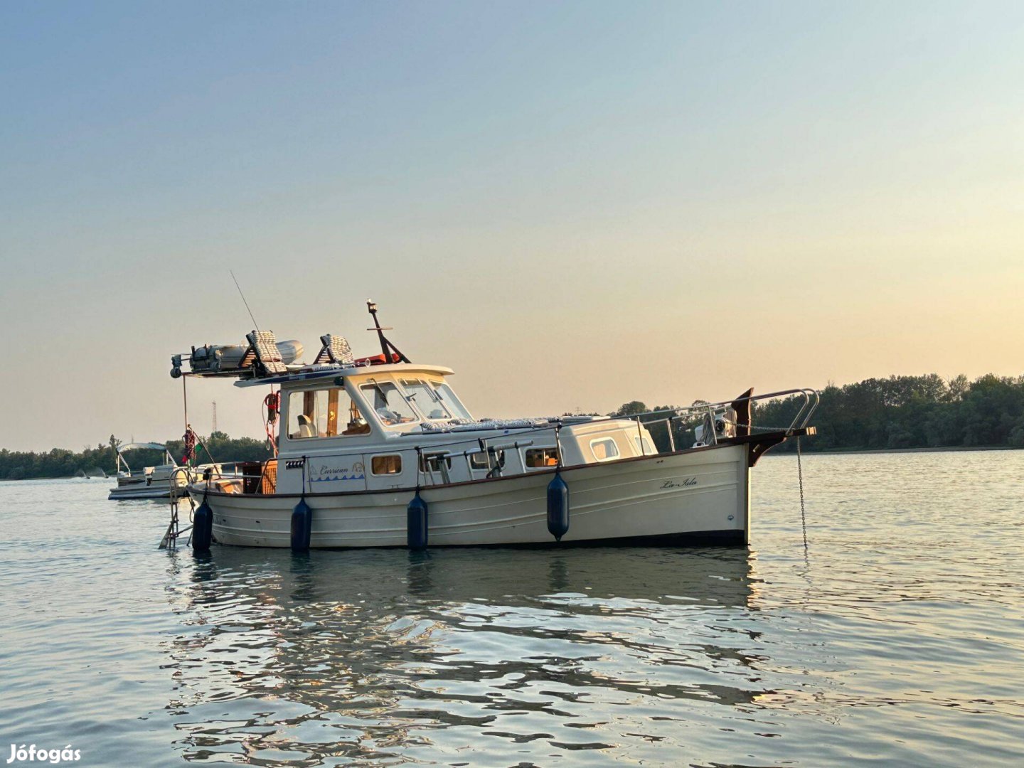 Menorquin Curricane 42 exkluzív motoros Yacht motorcsónak