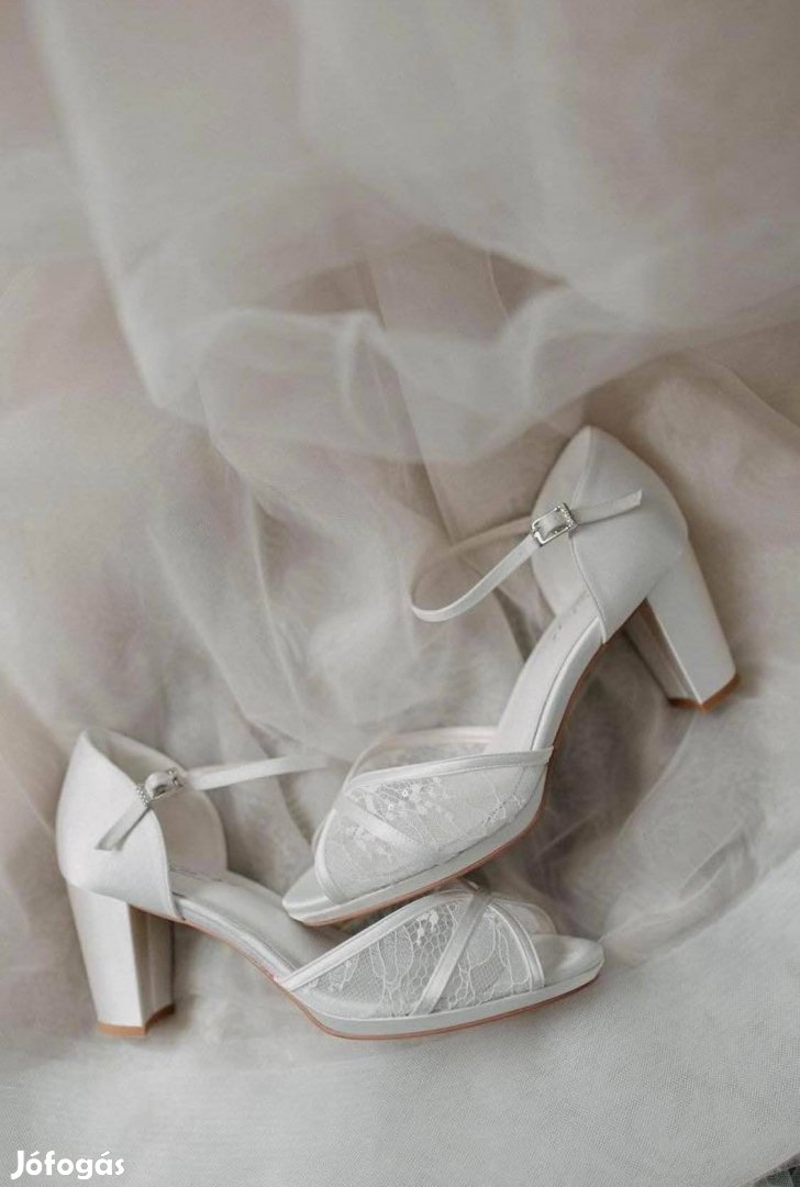 Menyasszonyi cipő 40-es méret