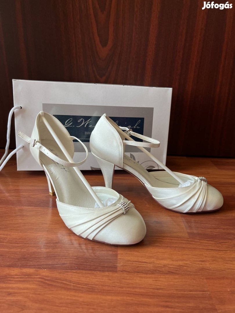 Menyasszonyi cipő, fehér női cipő 