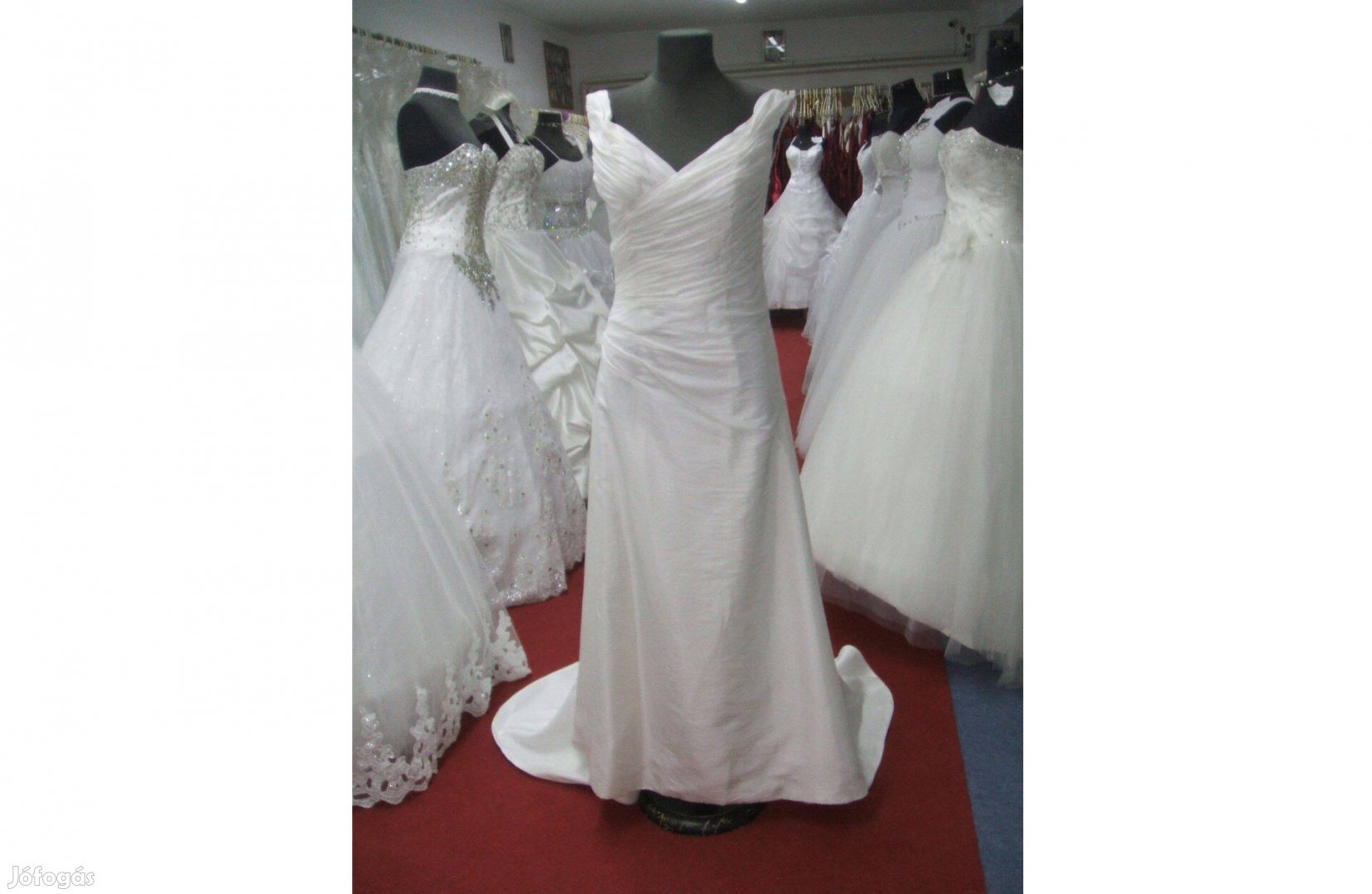 Menyasszonyi ruha, ekrü, uszályos, 38-40