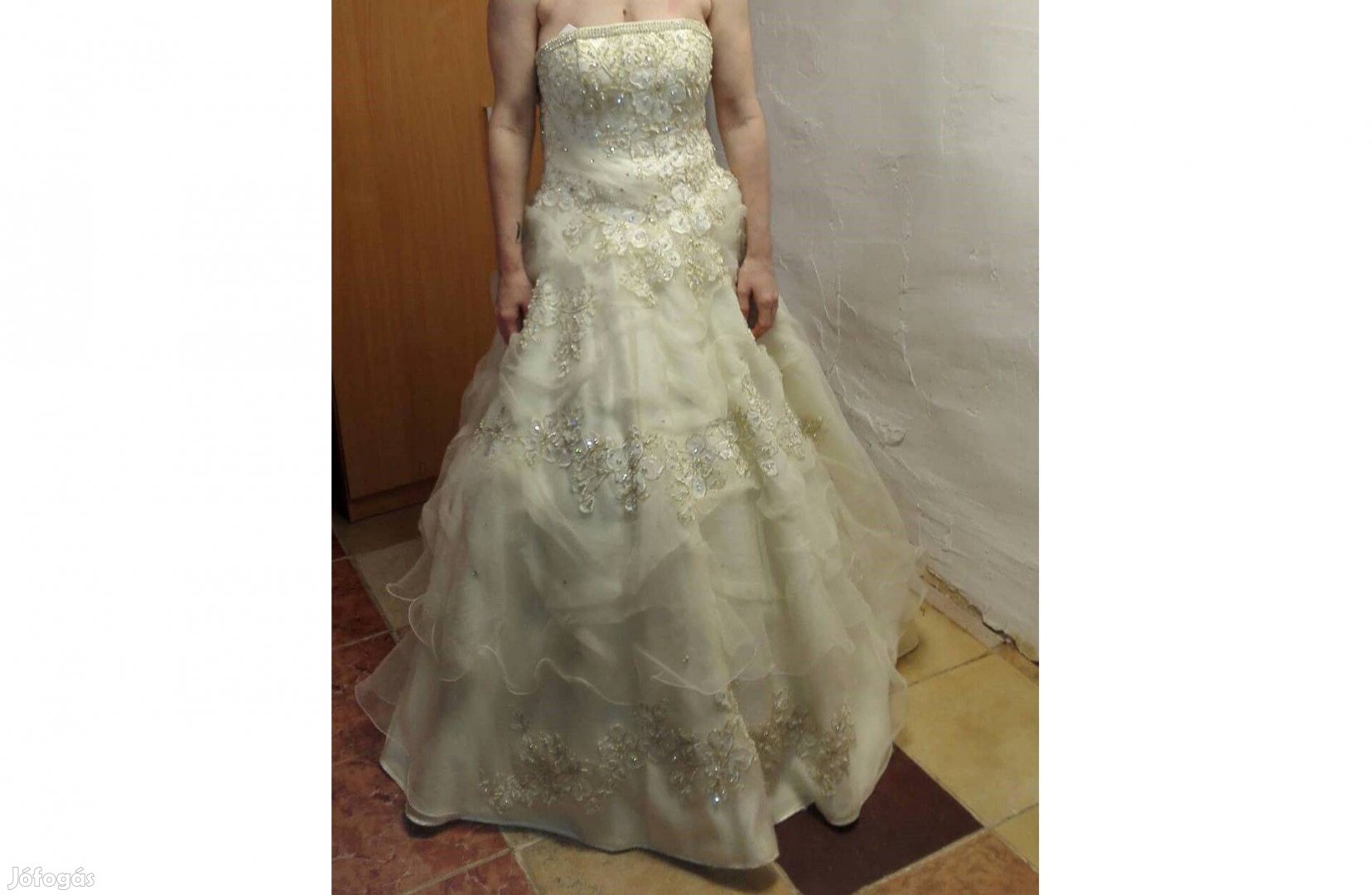 Menyasszonyi ruha eladó