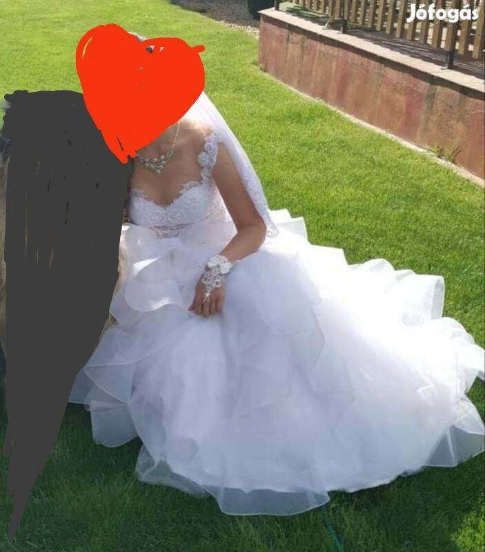 Menyasszonyi ruha sűrgősen eladó