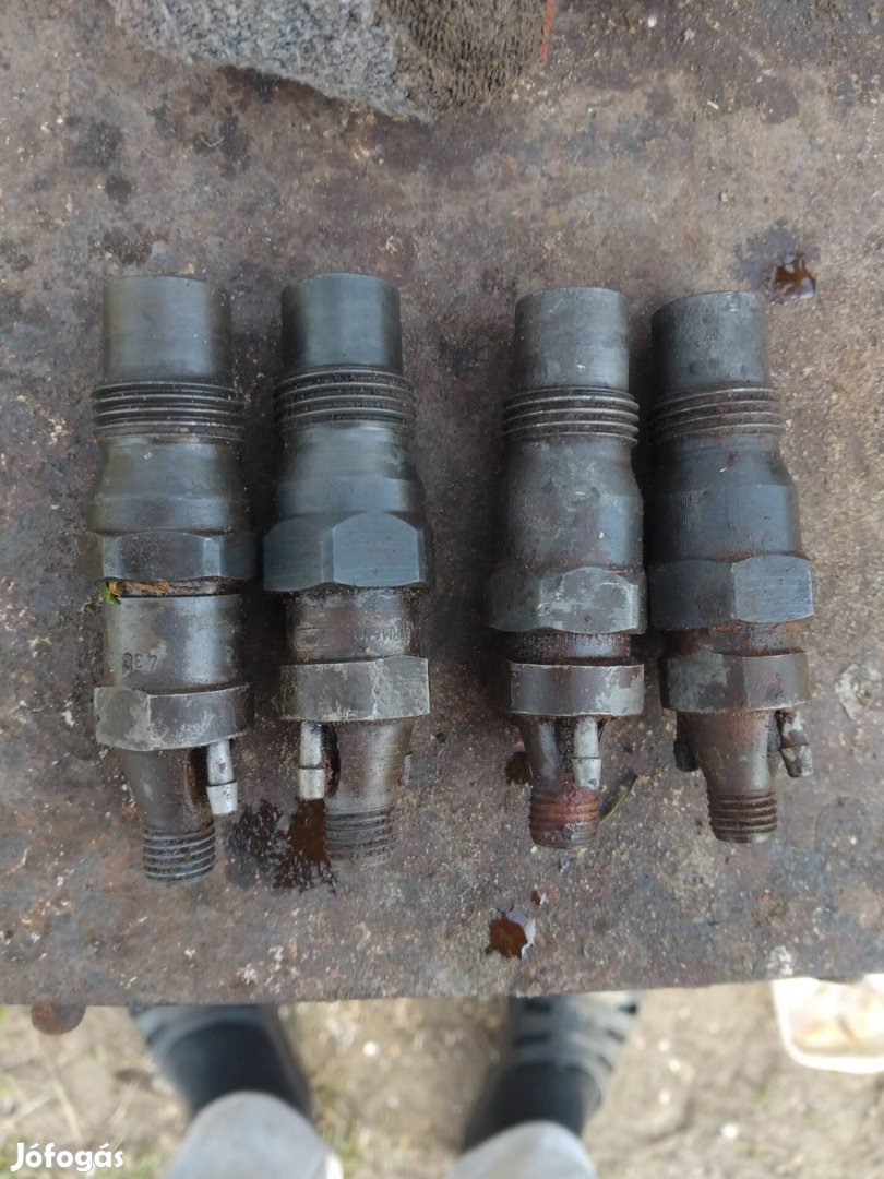 Mercedes 114 - 115 - 123 tip Bontott alkatrészek 