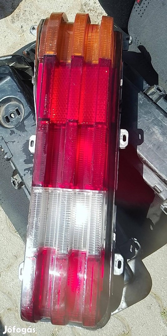 Mercedes 123 Hella jobb hátsó lámpa 