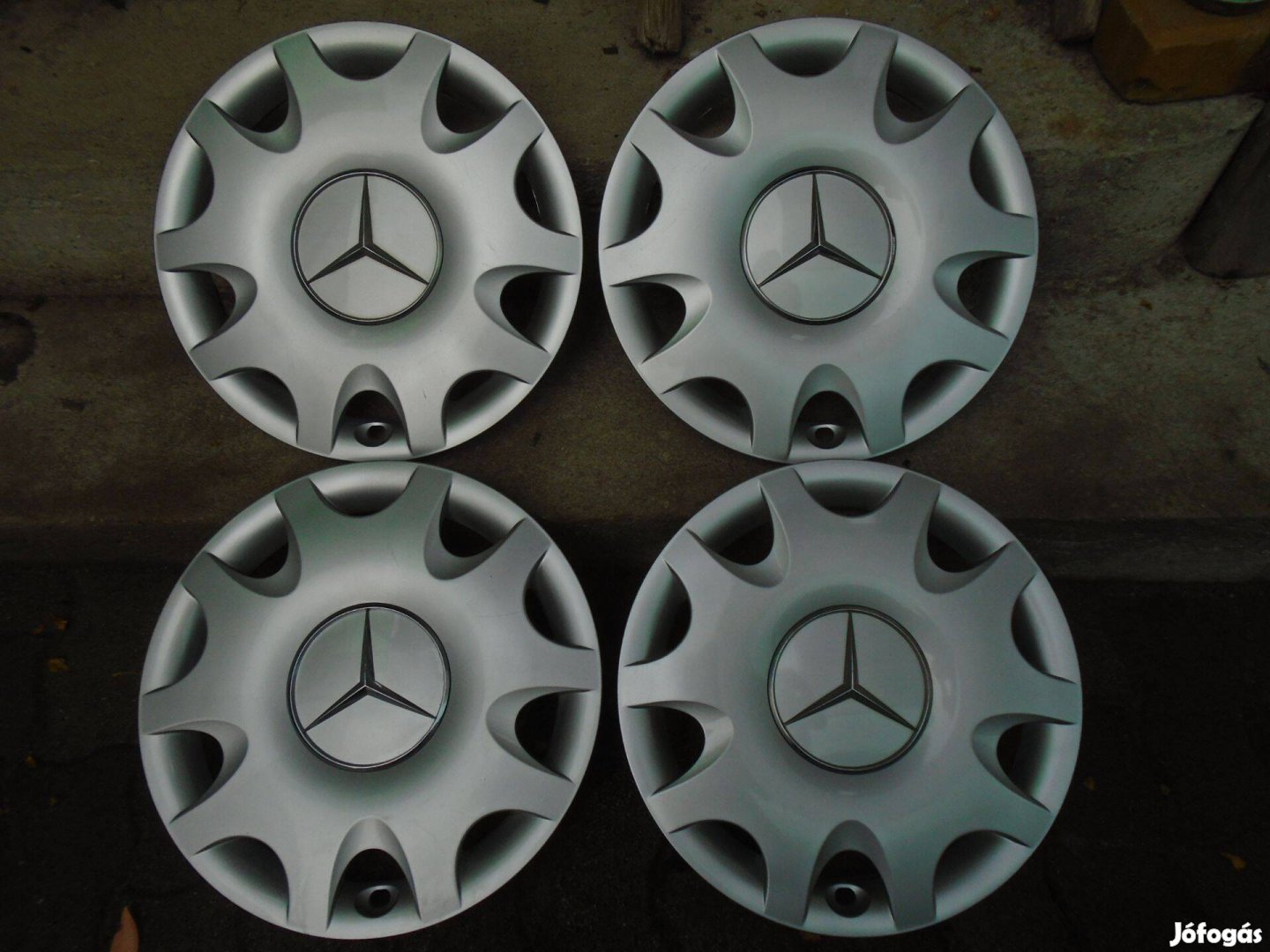 Mercedes 15" gyári dísztárcsa garnitúra eladó