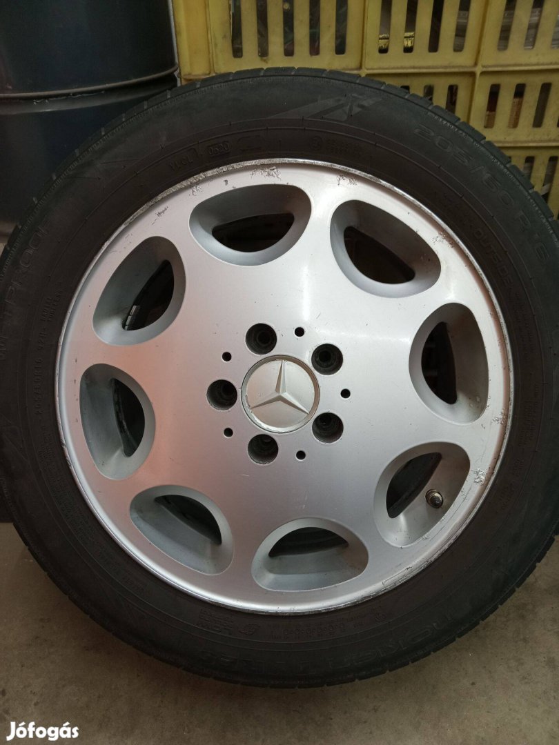 Mercedes 16" alufelni nyári gumikkal 205/60r16