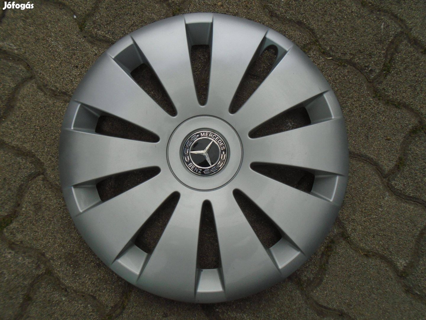 Mercedes 17" gyári dísztárcsa 1 db eladó