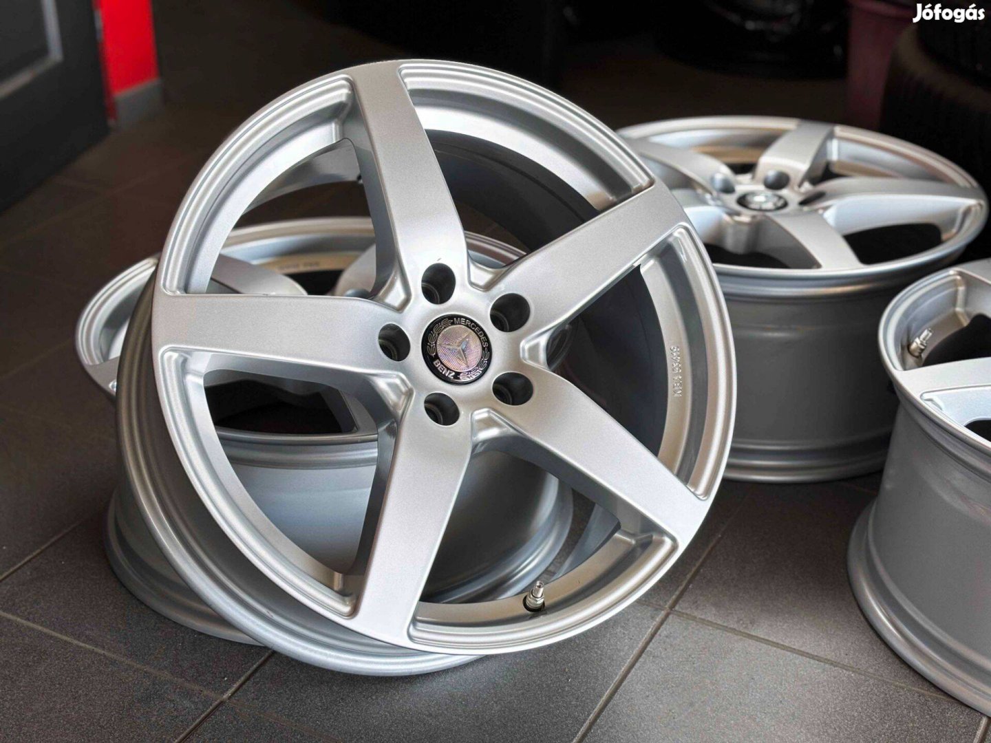 Mercedes 18" kétszéles alufelni eladó 18 coll 5x112 W212 W213 W205