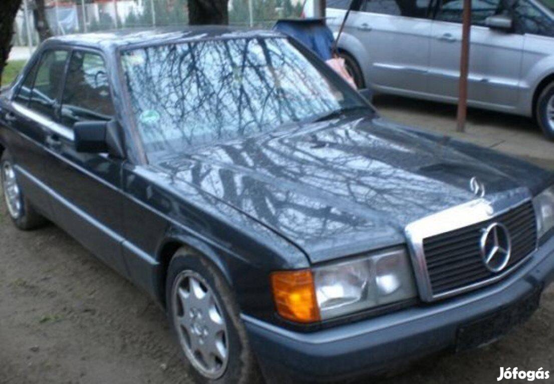 Mercedes 190 bontásból megmaradt alkatrészek
