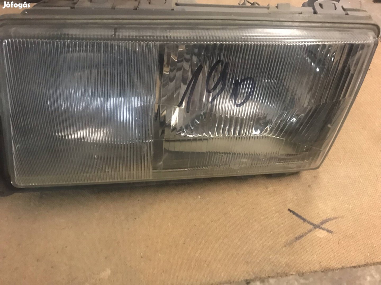 Mercedes 190 első lámpa