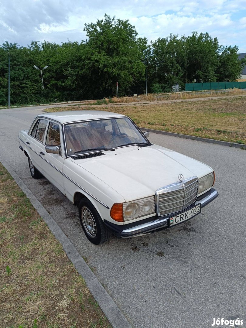 Mercedes 200D