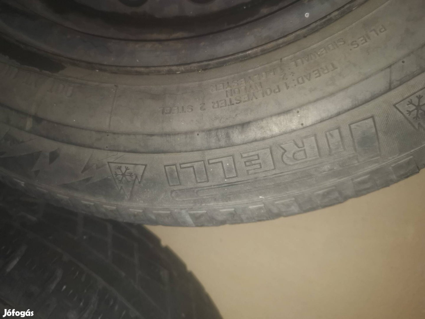 Mercedes 2104000202 15"os lemezfelni garnitúra teli gumival 