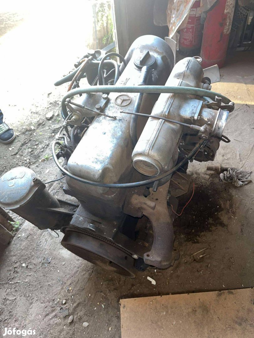 Mercedes 2,4-es dízel motor