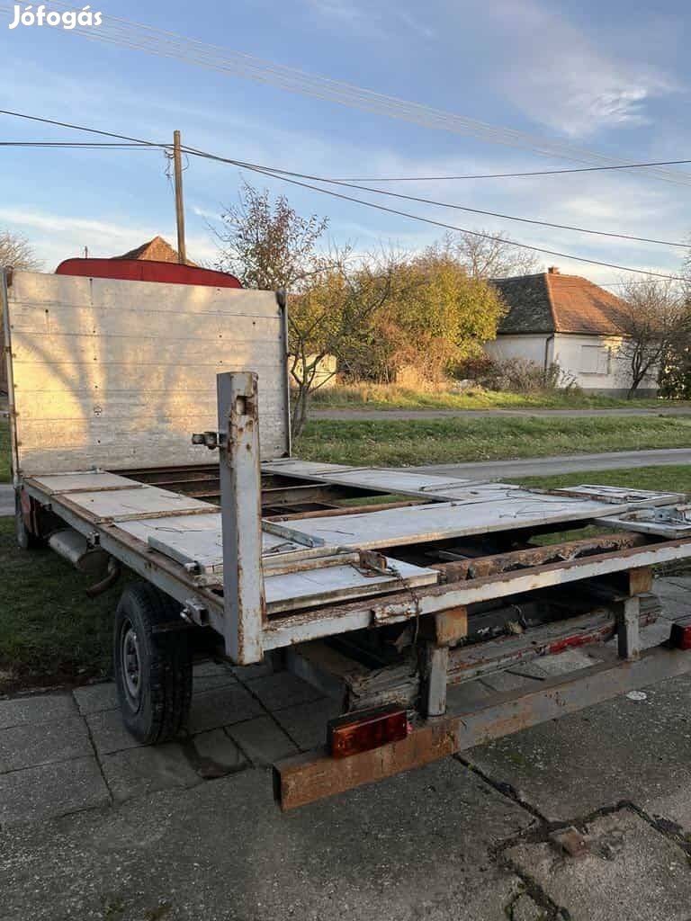 Mercedes 3,5 t teherautó