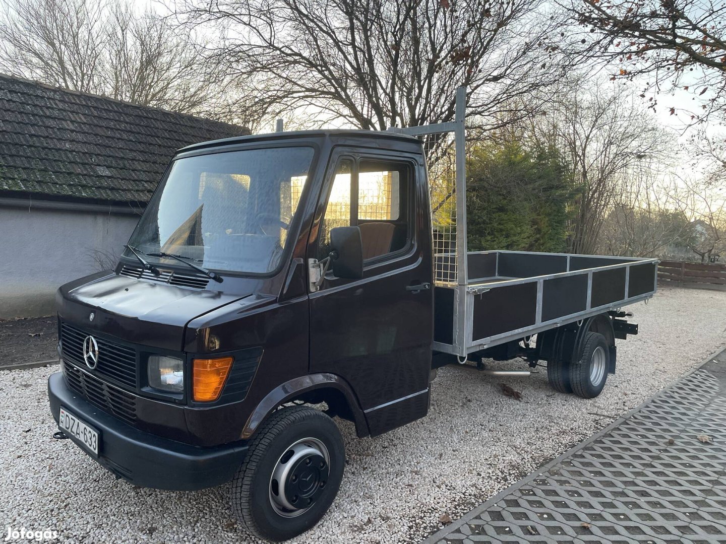 Mercedes 409d patika