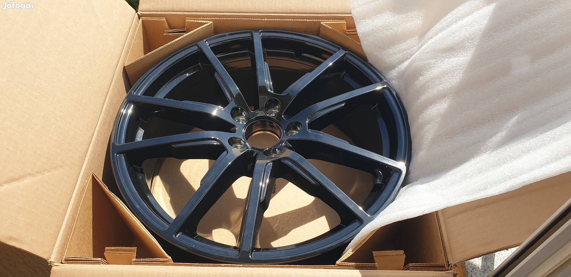 Mercedes 5x112 8 J X 19"ET36,Eqe fekete alufelni szett,4db
