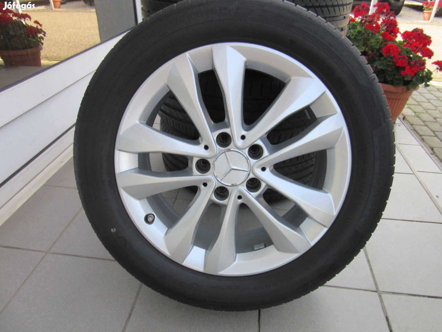 Mercedes 5x112 Alufelni 225/50 R 17 nyári gumival eladó