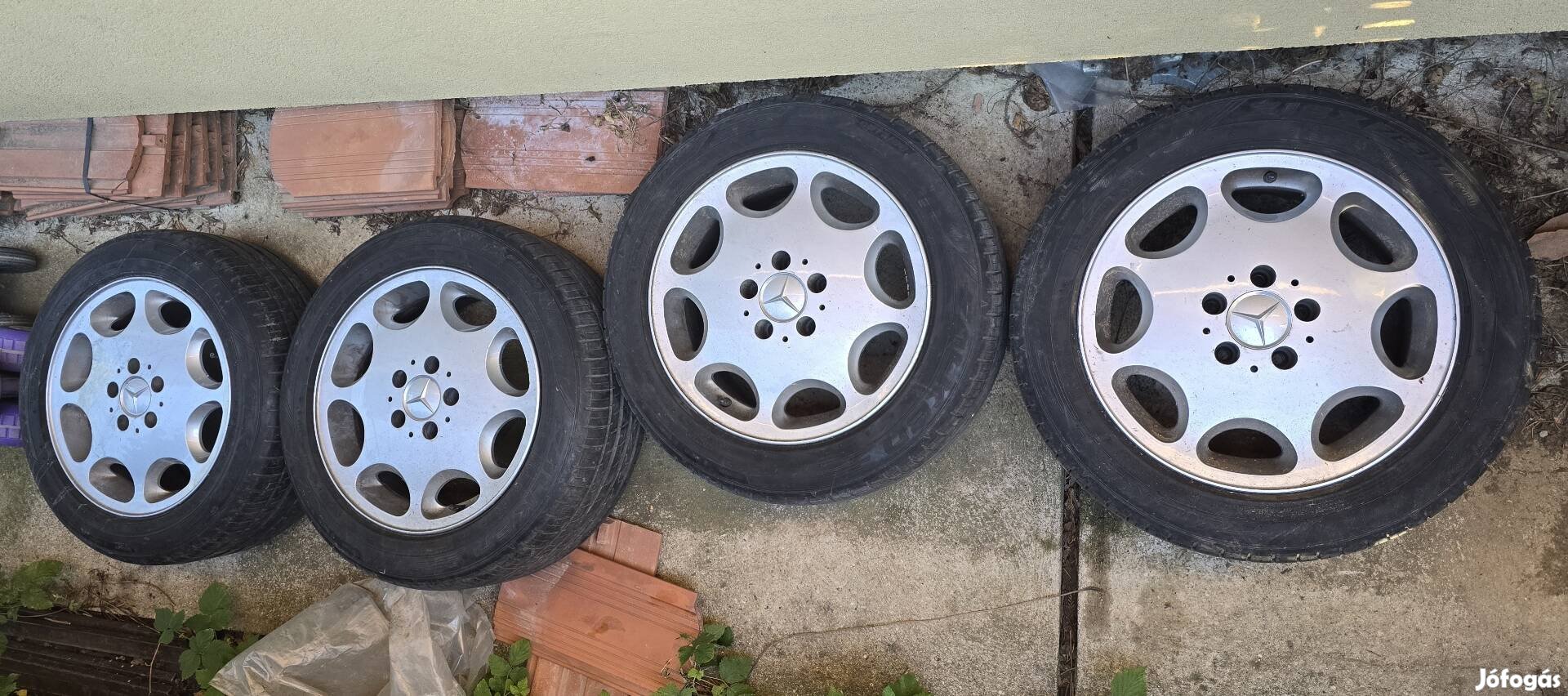 Mercedes 8 Hole Alloy 16" felni