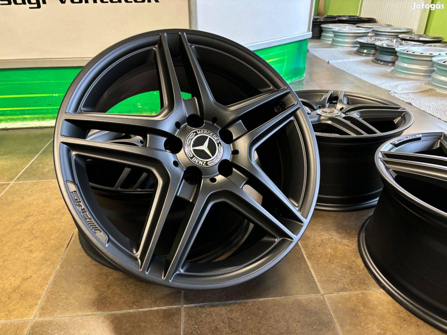 Mercedes AMG 18" 5x112 gyári kétszéles fekete alufelni 18 coll W205