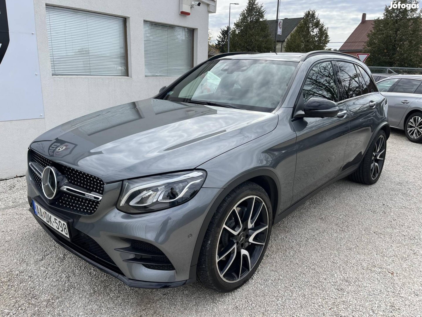 Mercedes-AMG GLC 43 AMG 4matic / Szervizkönyv /...