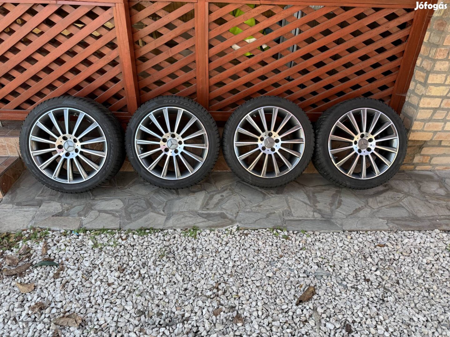 Mercedes AMG styl 18"os hibátlanok szinte újj téli gumikkal pirelli