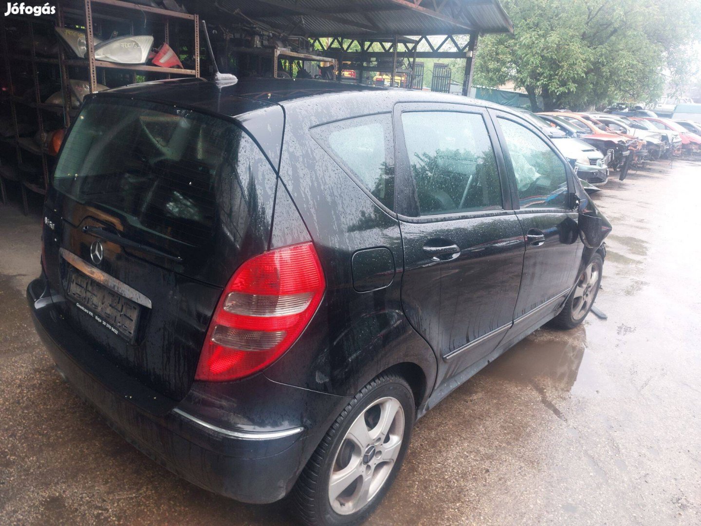 Mercedes A 150 karosszéria elemei fekete W169