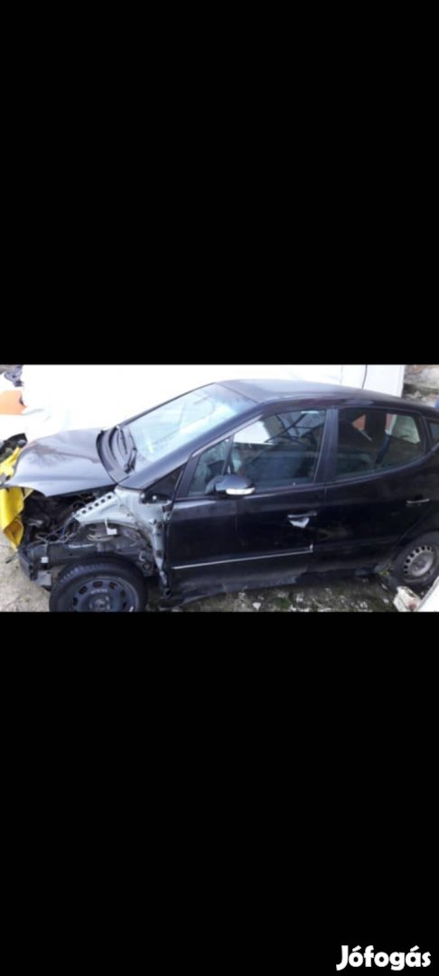 Mercedes A 170cdi minden alkatrésze 