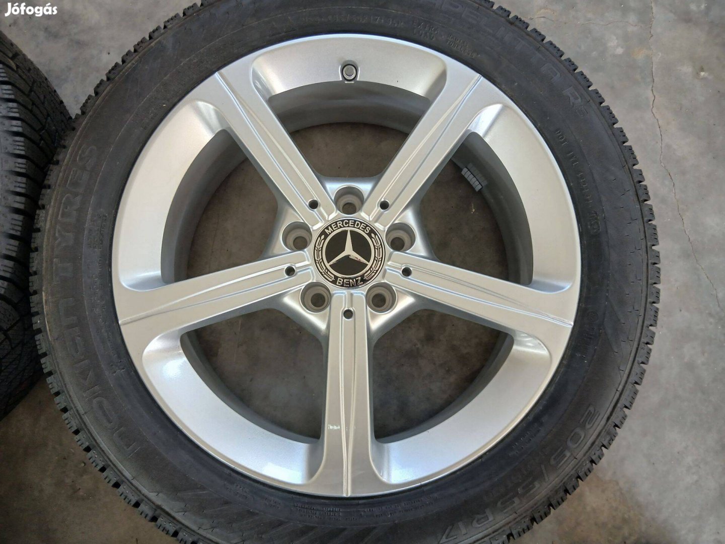 Mercedes A B CLA W177 W118 W247 17" alufelni felni Új gumival 5x112