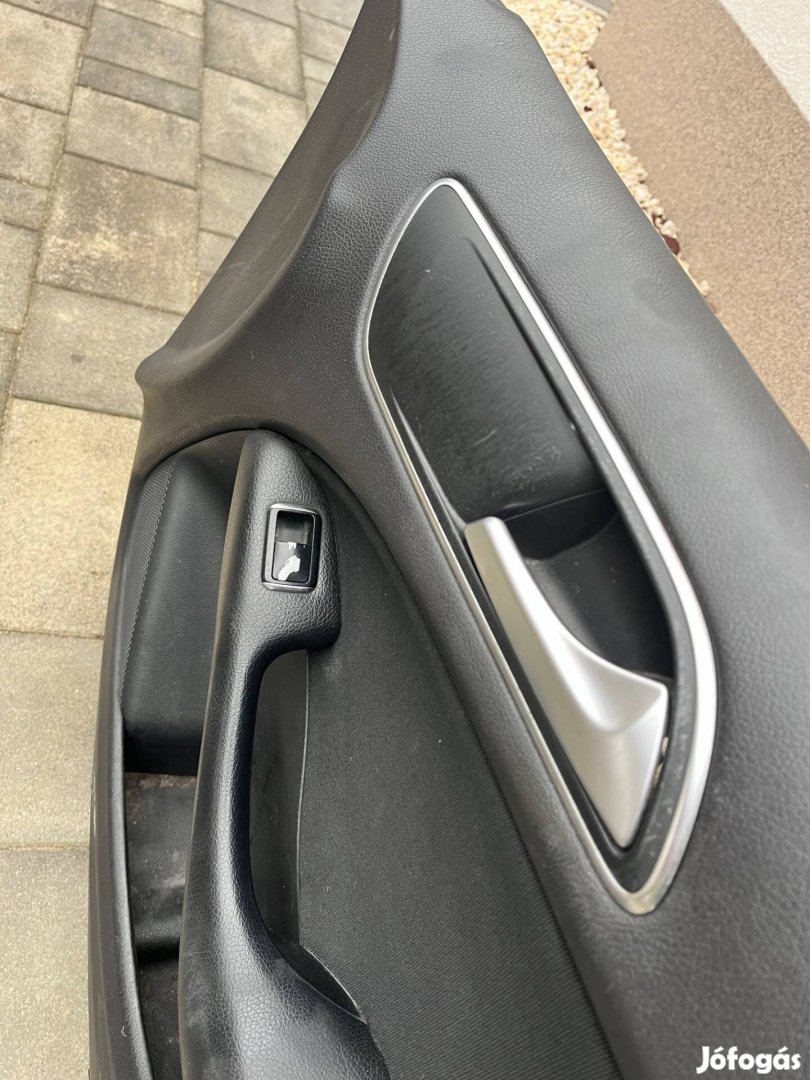 Mercedes A B C CLA osztály 2013 2019 W246 ajtókárpit kilincs ablakemel