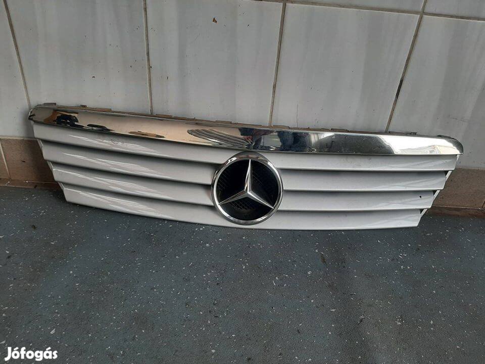 Mercedes A W168 díszrács , hűtőrács