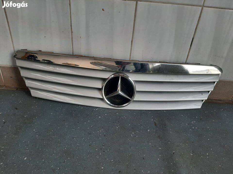 Mercedes A W168 díszrács , hűtőrács