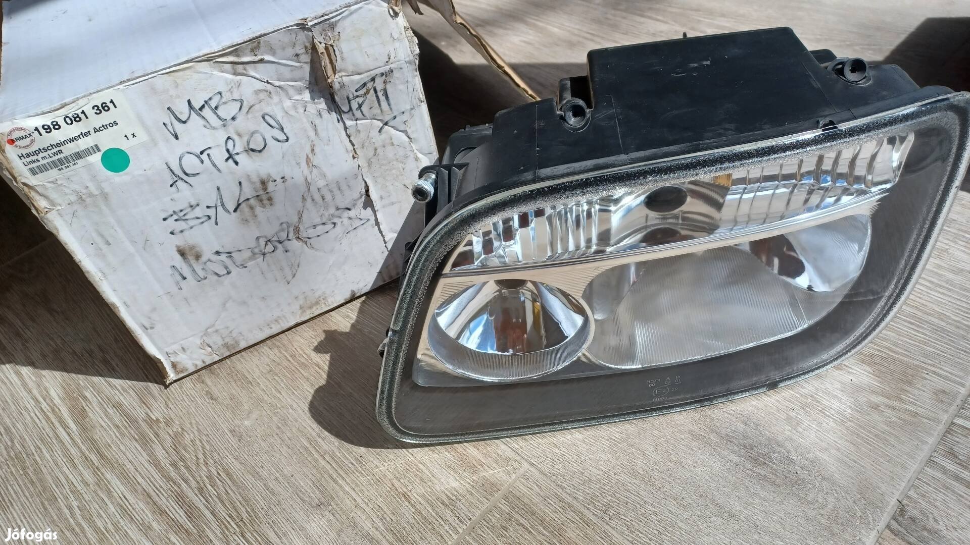 Mercedes Actros Bal első fényszóró