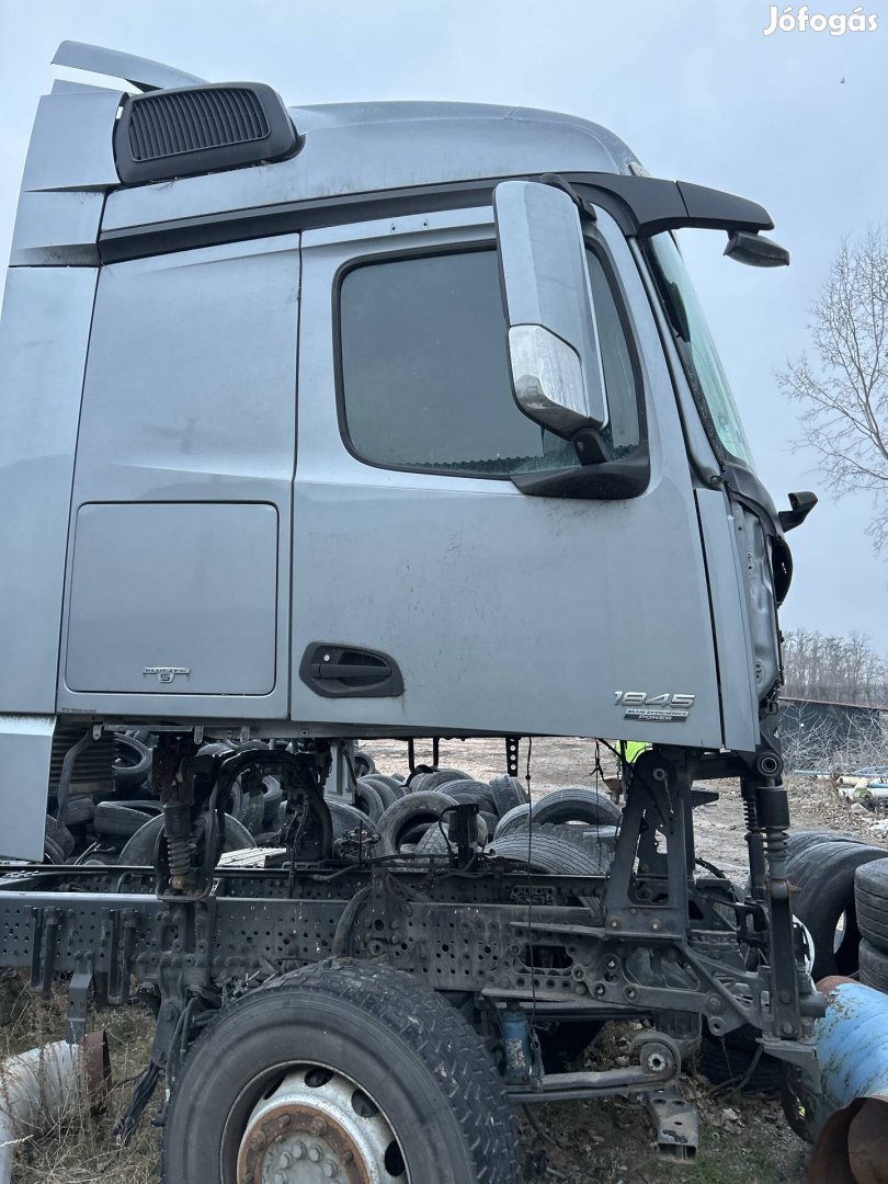 Mercedes Actros Bontott Fülke