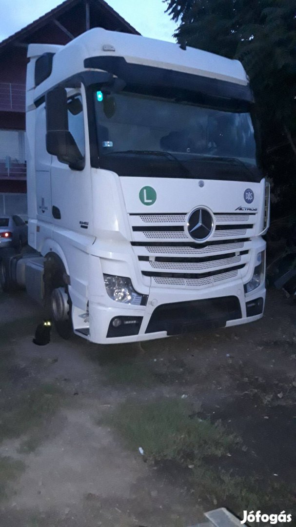 Mercedes Actros MP4 EURO 5-ÖS 2013-AS Évj. Bontandó Alkatrészei Eladók