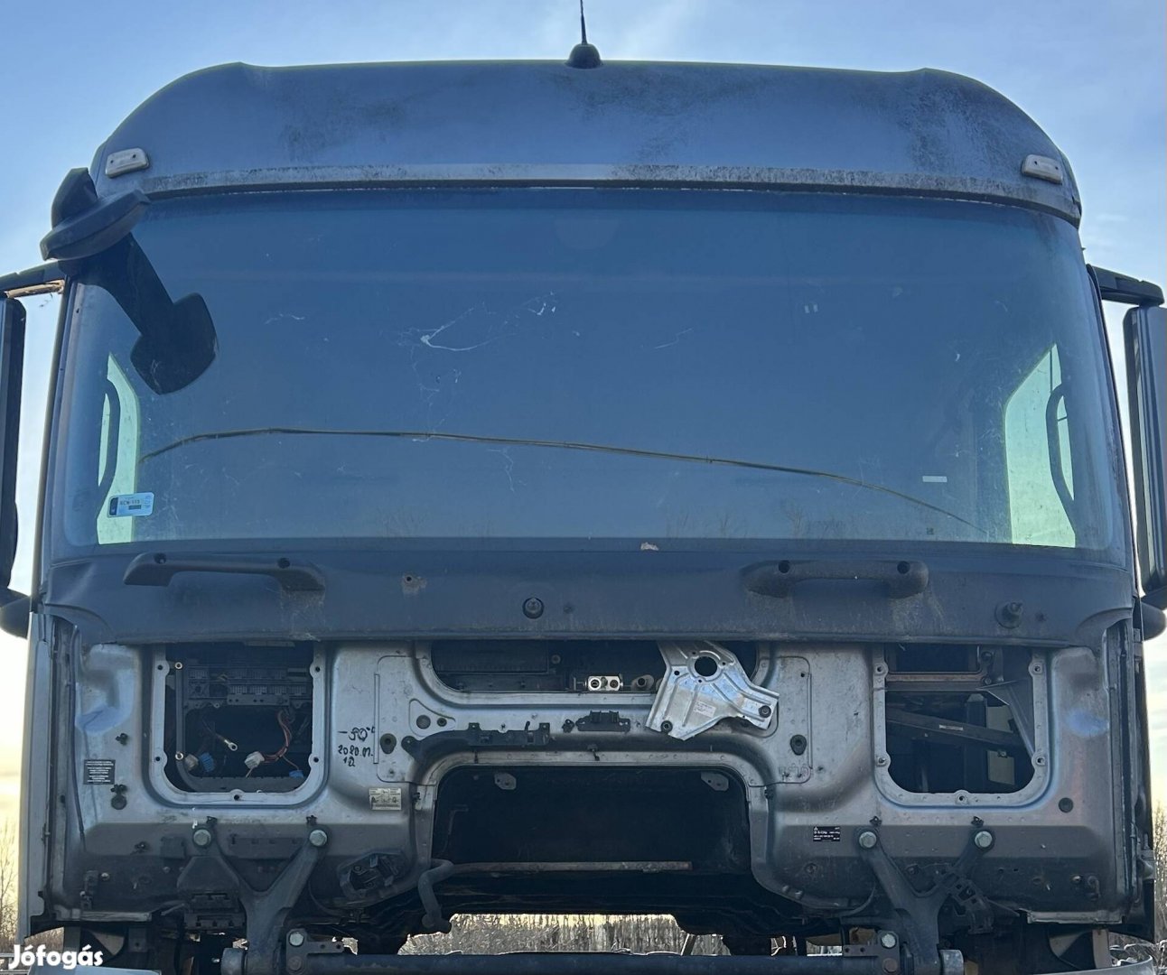 Mercedes Actros MP4 bontott fülke
