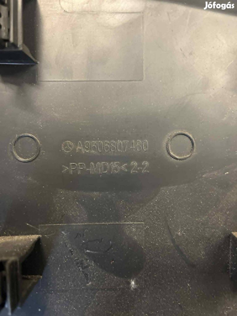 Mercedes Actros középső belső konzolburkolat