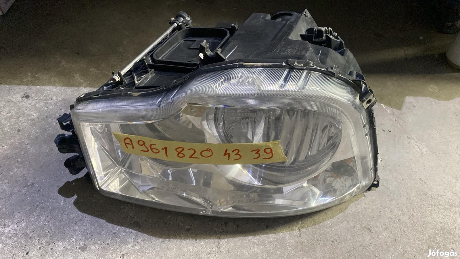 Mercedes Antos jobb fényszóró A9618204339 eladó